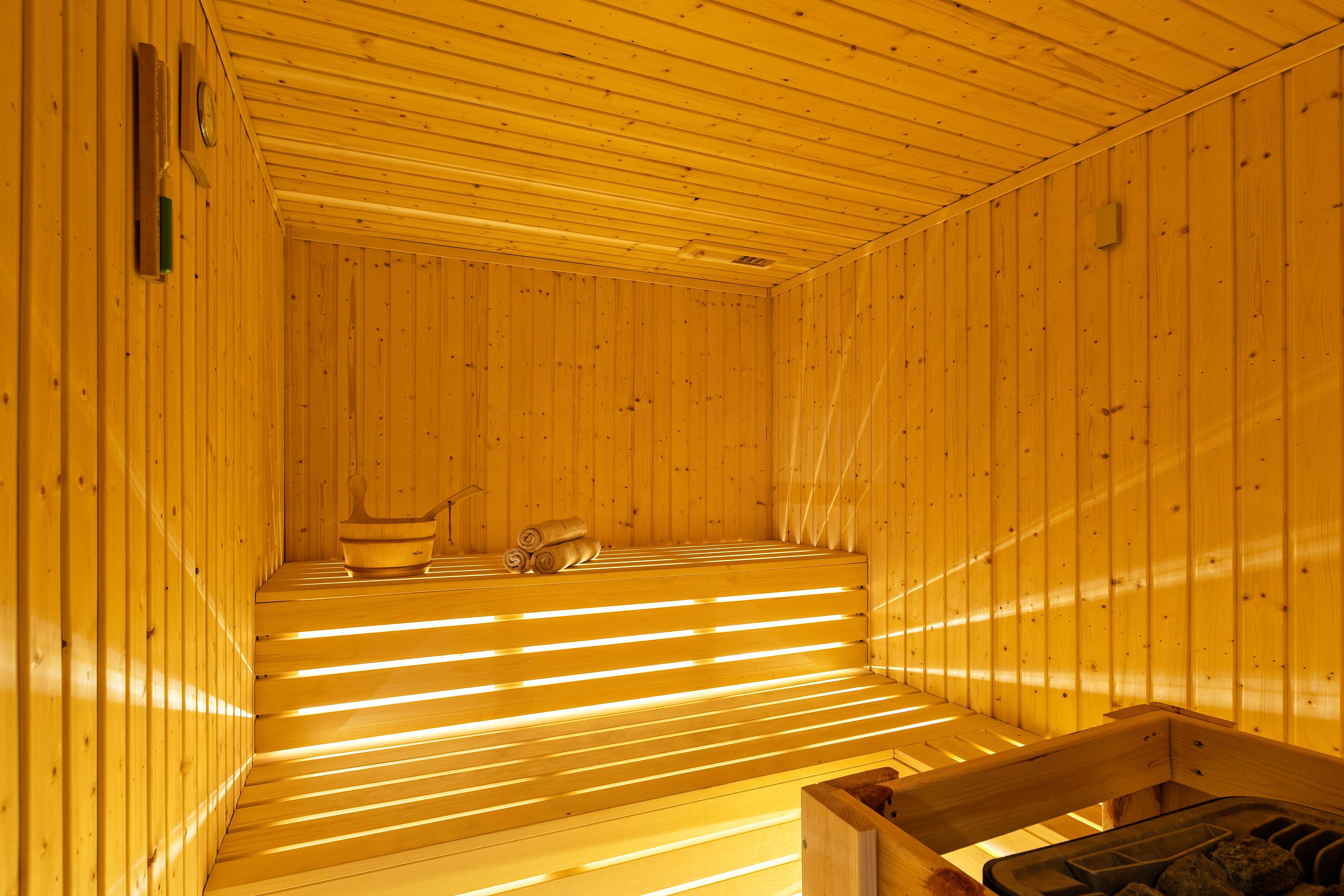Ivi Mare - Designed For Adults By Louis Hotels Geroskipou Esterno foto Interior of a container sauna
