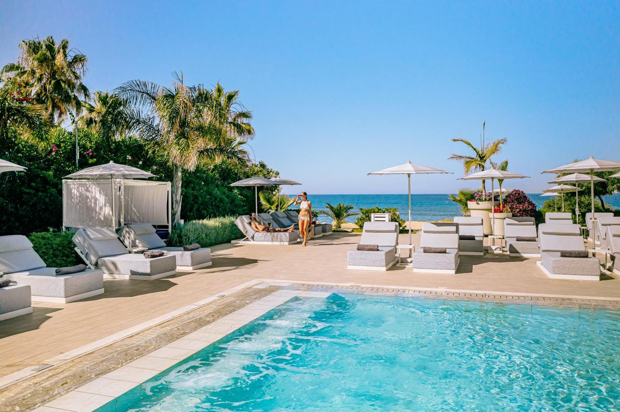 Ivi Mare - Designed For Adults By Louis Hotels Geroskipou Esterno foto The Beach Club at The Standard, Miami Beach