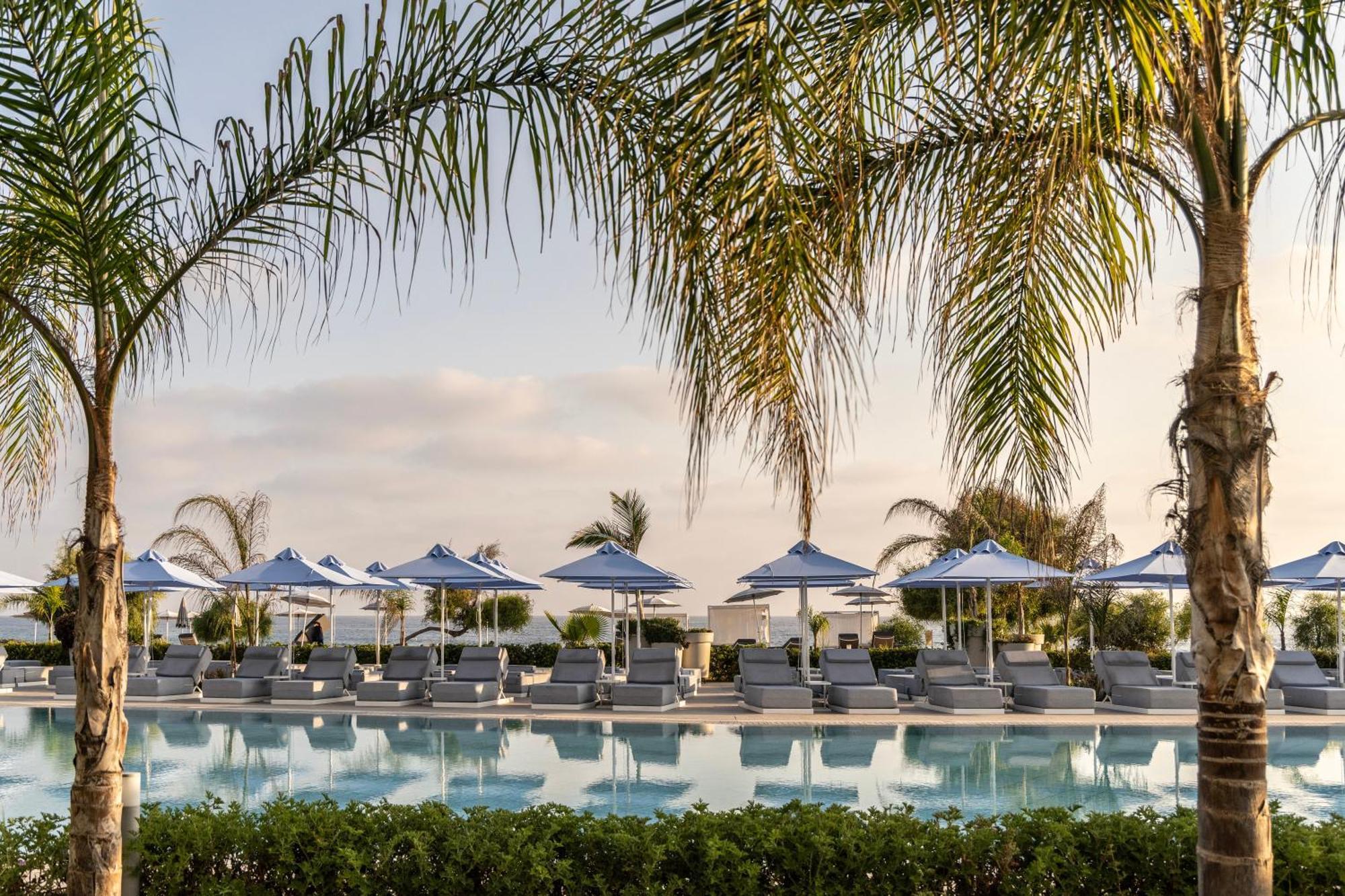 Ivi Mare - Designed For Adults By Louis Hotels Geroskipou Esterno foto The pool at the Four Seasons Hotel