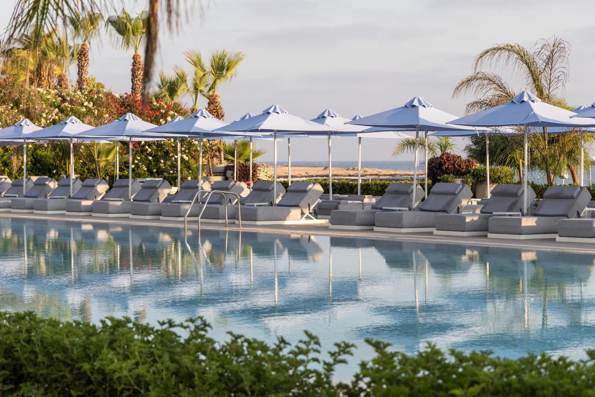 Ivi Mare - Designed For Adults By Louis Hotels Geroskipou Esterno foto The pool at the Westin Resort, Costa Navarino