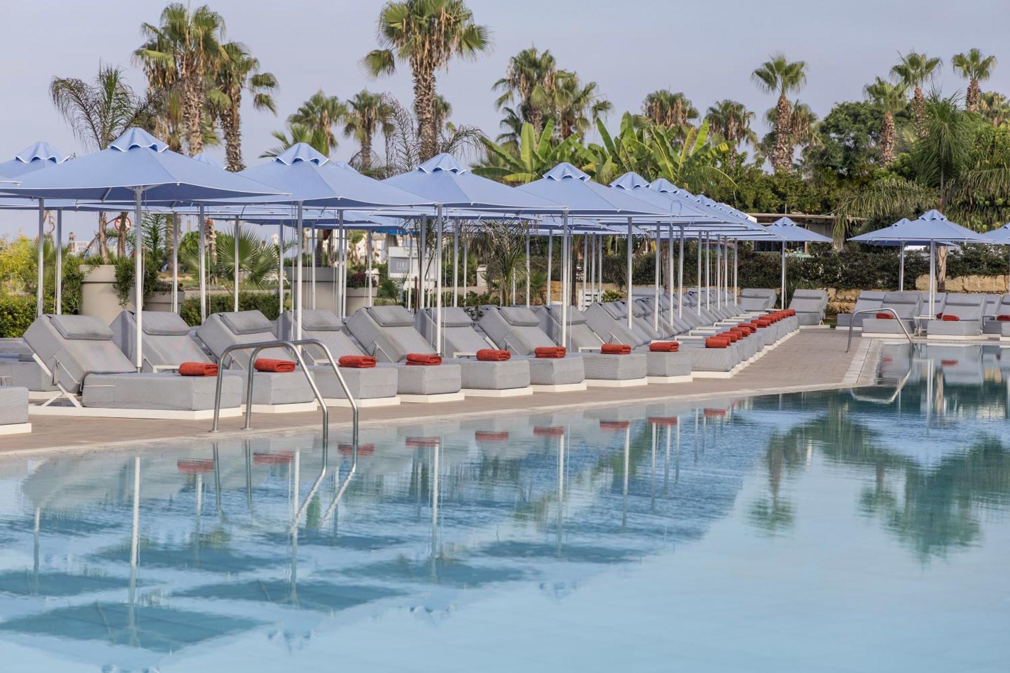Ivi Mare - Designed For Adults By Louis Hotels Geroskipou Esterno foto Pool at the resort