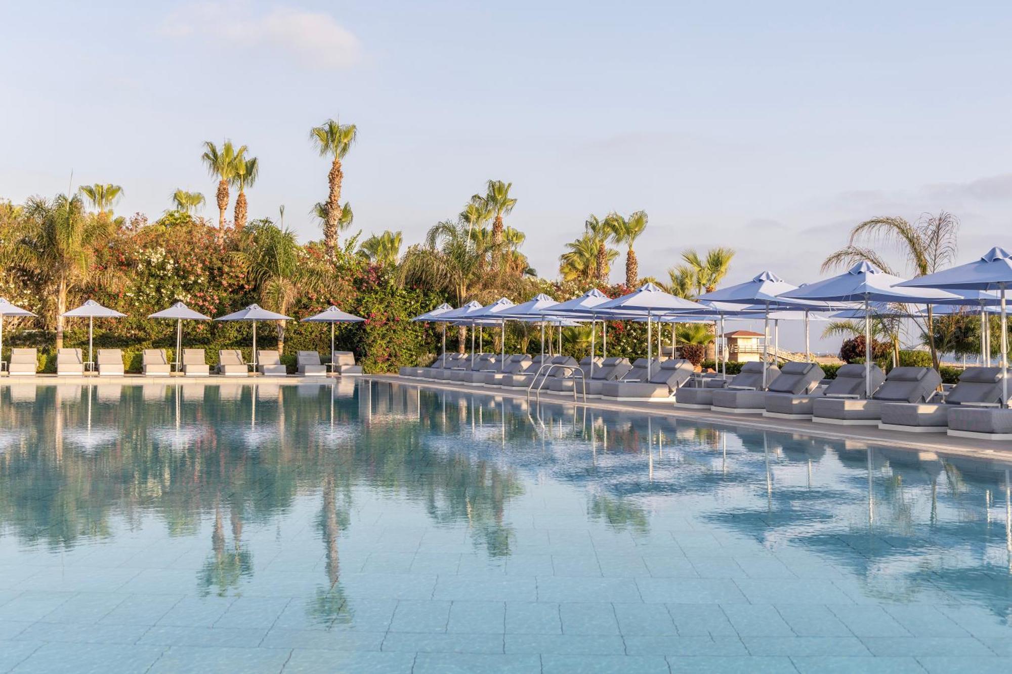 Ivi Mare - Designed For Adults By Louis Hotels Geroskipou Esterno foto Pool at the hotel