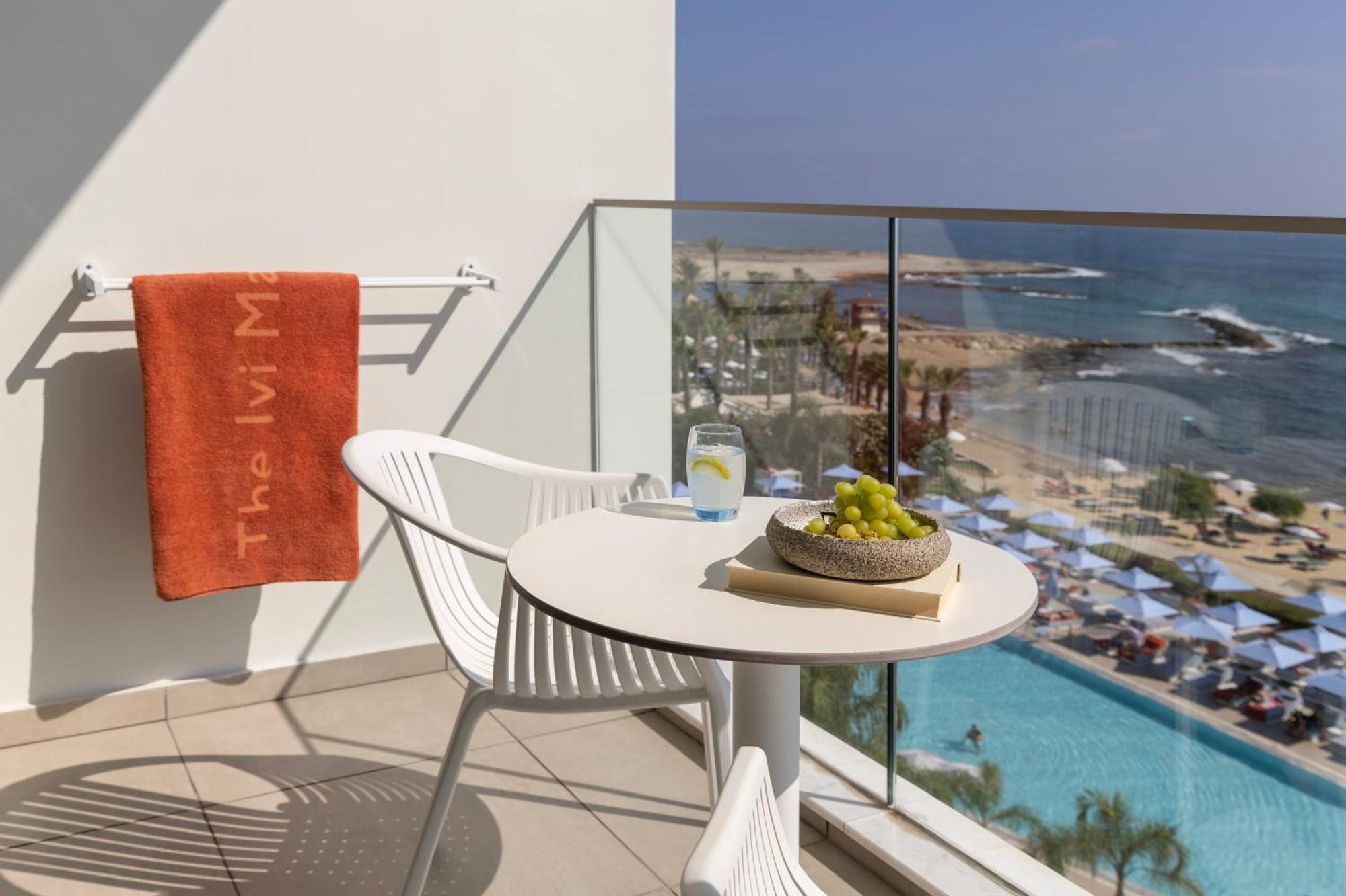 Ivi Mare - Designed For Adults By Louis Hotels Geroskipou Esterno foto The View